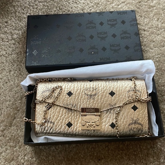 Chain wallet - Picture 1 of 3